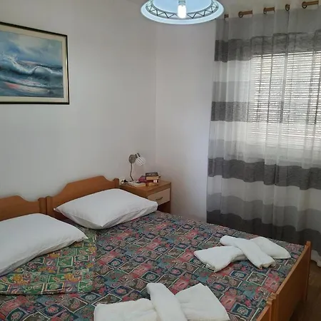 Apartments With A Parking Space Mandre, Pag - 19063