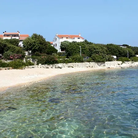 Apartment Apartments With A Parking Space Mandre, Pag - 19063 Kolan